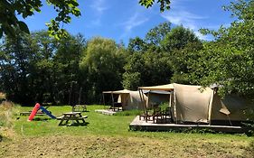 Glamping Resort Bousset